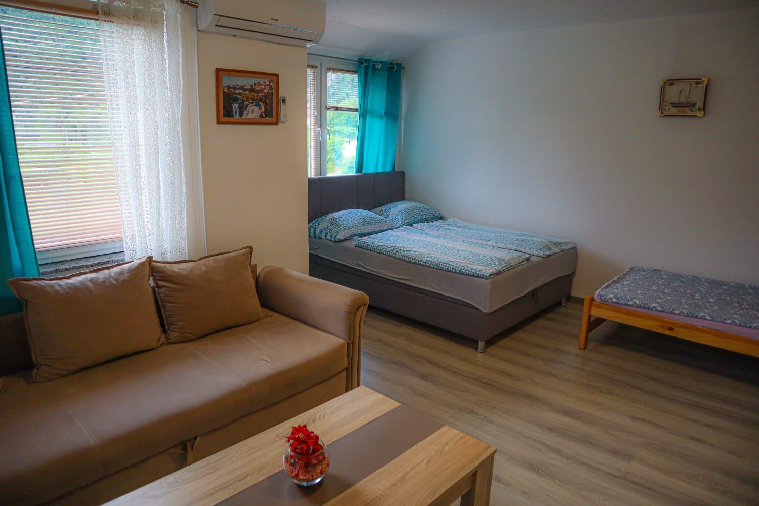 יאיצי Apartments Bozena מראה חיצוני תמונה
